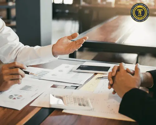 Trao đổi với Luật sư